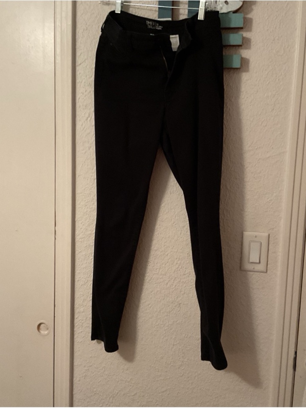 Time and Tru Black Straight-Leg Pull-On Pants